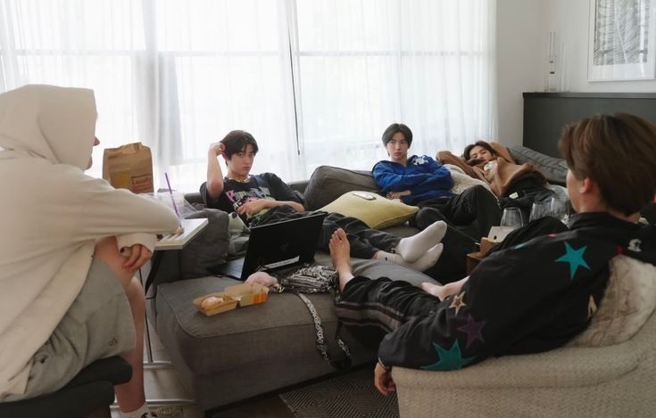 [잡담] 코르티스 또 라방와서 빈티지샵 아이템 소개해줬으면 좋겠다 | 인스티즈