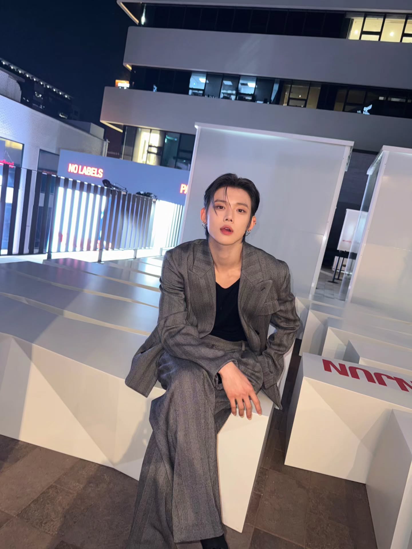 [잡담] 드디어 오늘 연준 솔로 데뷔날.ᐟ .ᐟ .ᐟ | 인스티즈