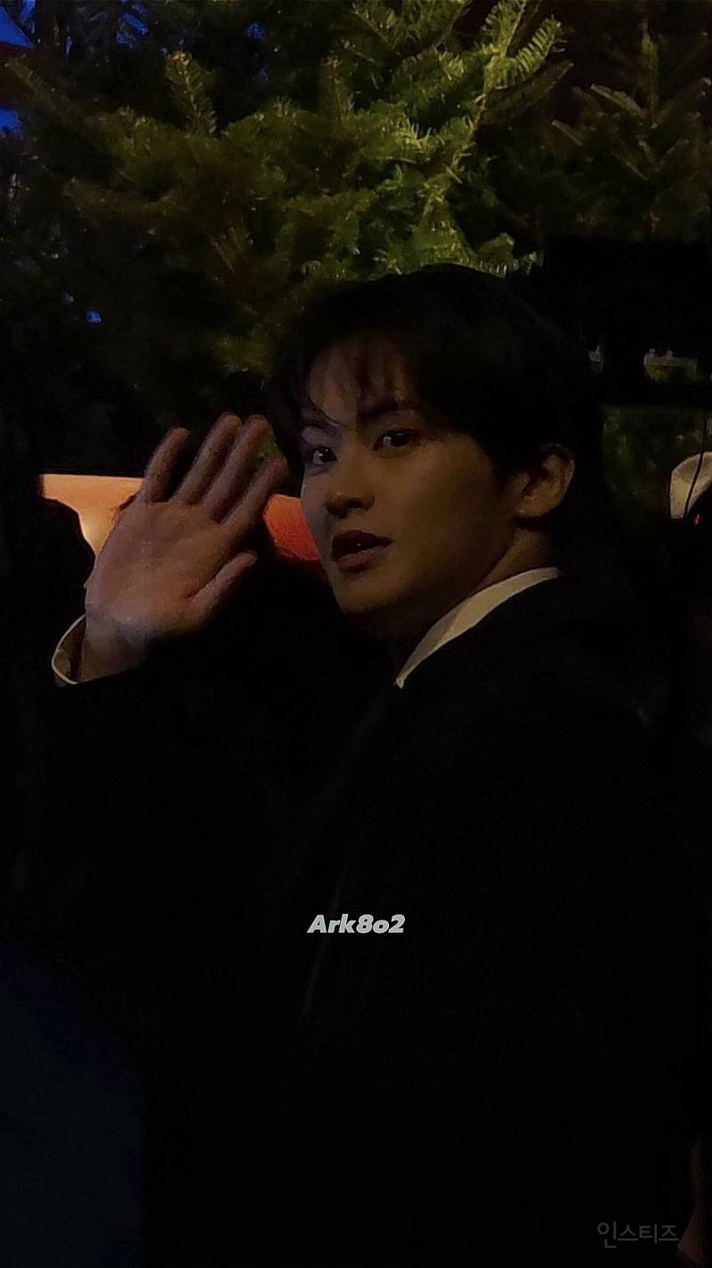 251031 랄프로렌 홀리데이 익스피리언스 팝업스토어 참석한 폴로 엠버서더들(마크&윈터&크리스탈) | 인스티즈