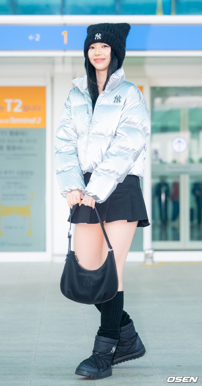 [잡담] 251107 카리나 일본 출국 기사사진 🐈‍⬛ | 인스티즈