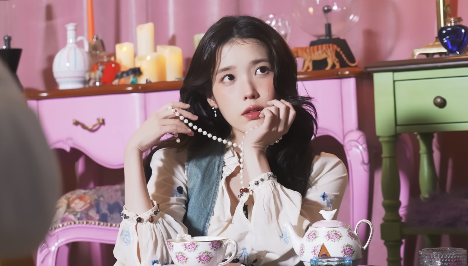 [잡담] 와 아이유 이번 시그 ㄹㅈㄷ임 | 인스티즈