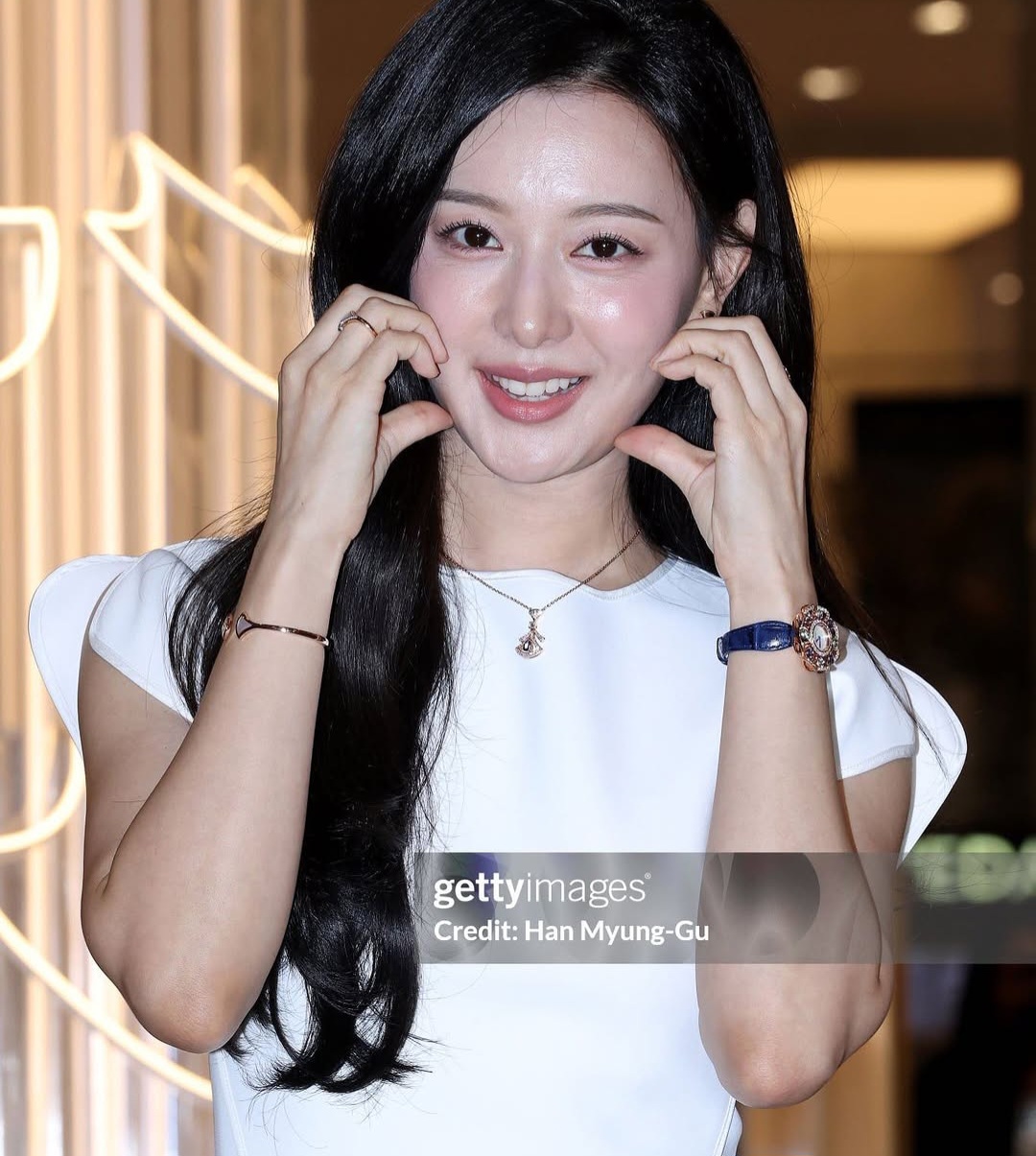 배우 김지원 불가리 '홀리데이 디바스 드림' 팝업 포토콜 행사 게티이미지 | 인스티즈