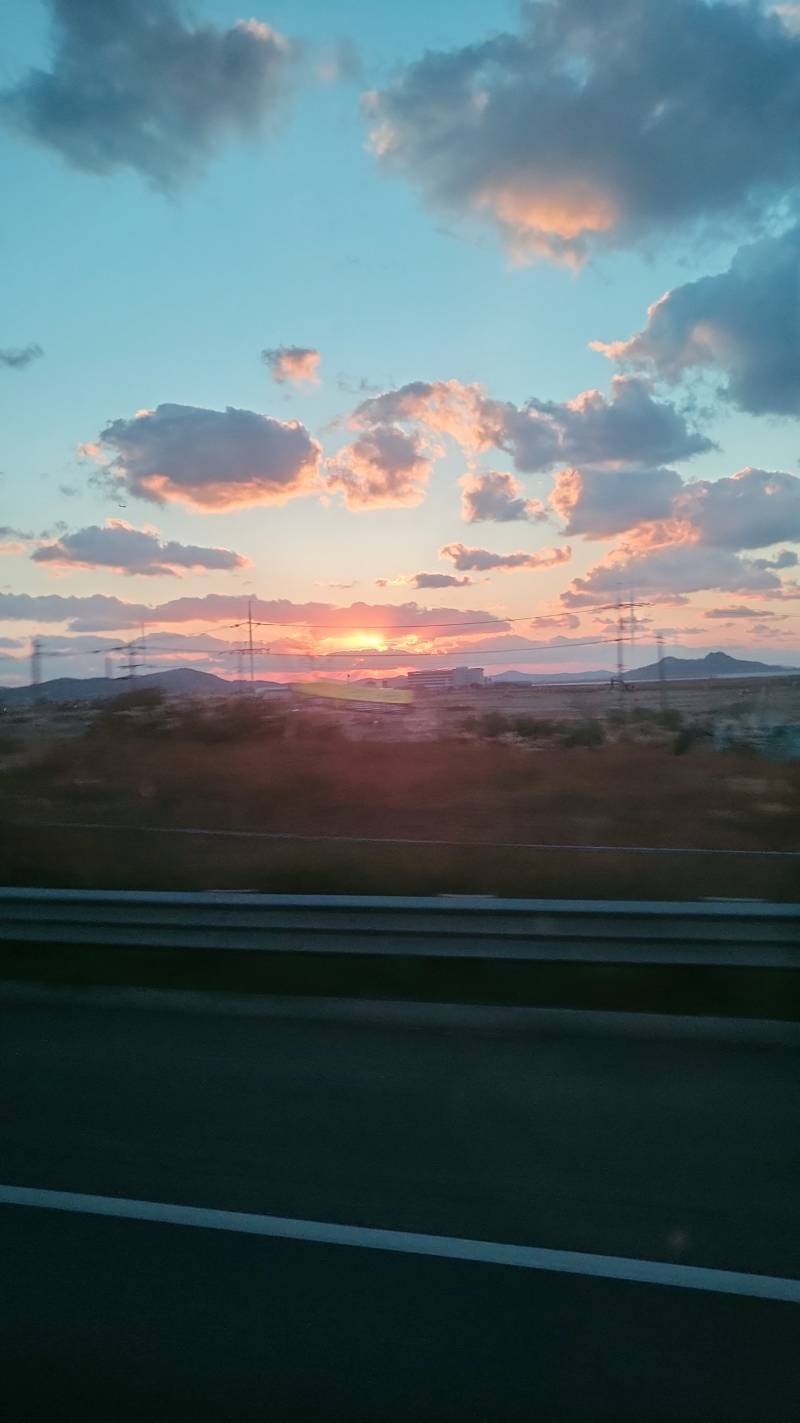 [잡담] ㅇㄴ고속버스에서 하늘이뻐서 찍었는데 | 인스티즈