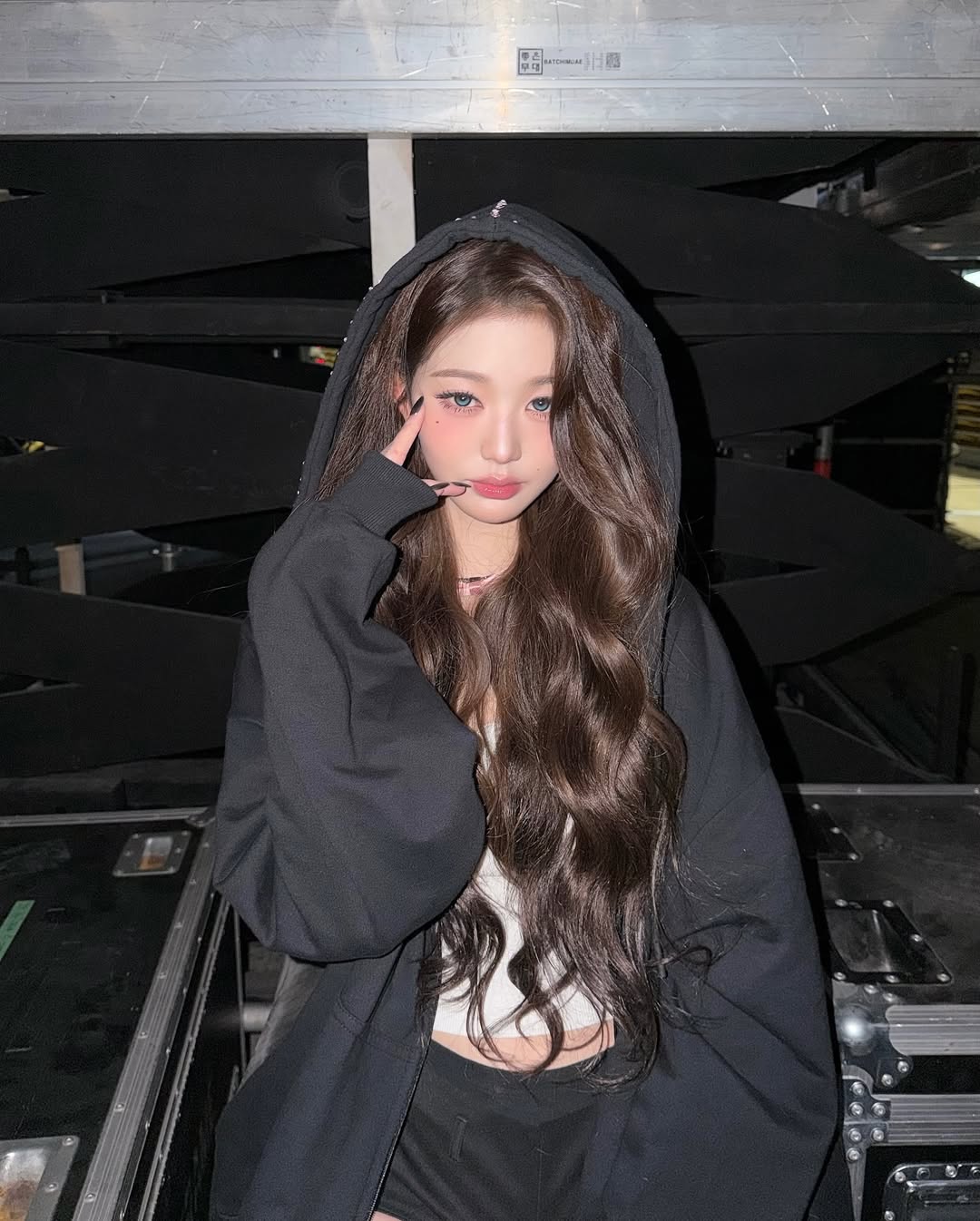 [잡담] 251108 장원영 인스타 🎶🎵🪩🖤🎆💕 | 인스티즈