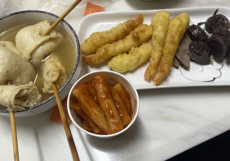 [잡담] 엄빠가 덜어둔 저녁인데 반은 덜어둔거같음 짱 많아... | 인스티즈