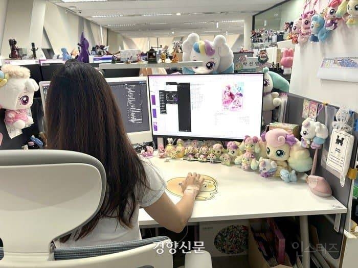 캐치 티니핑 회사 직원들 책상 | 인스티즈