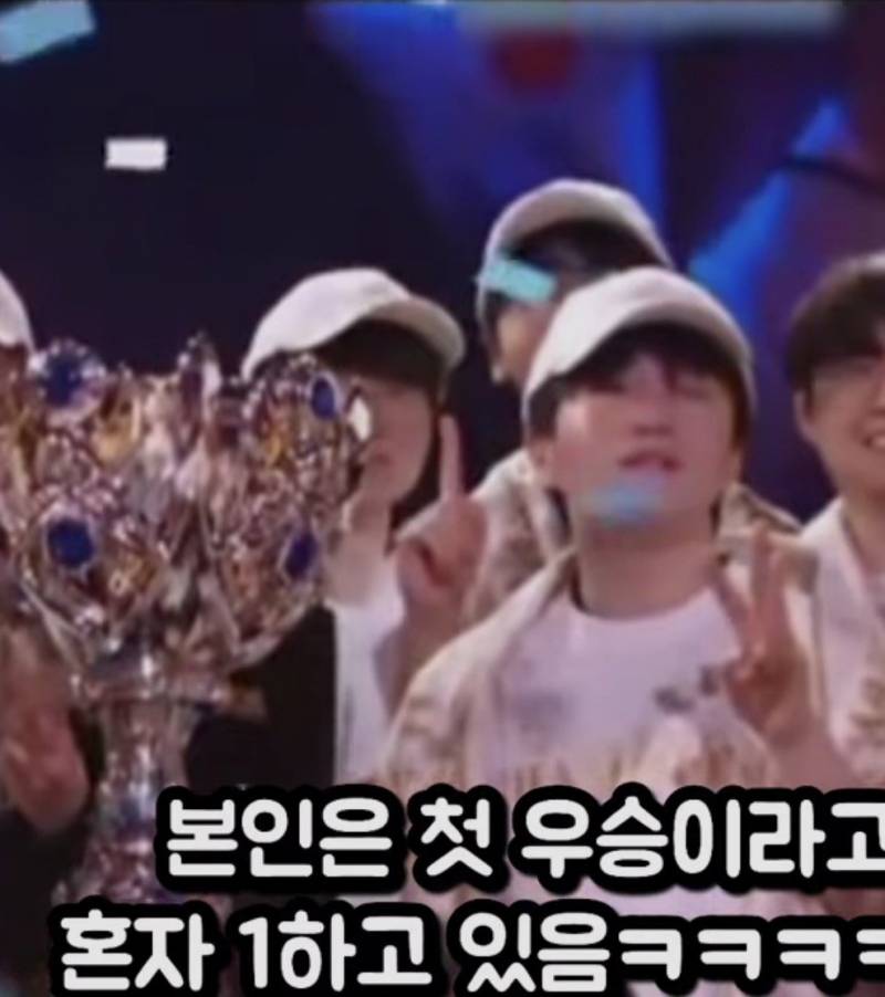 [잡담] 야 이거 너무 귀엽다 현준이ㅋㅋㅋㅋㅋ다들 봤어? | 인스티즈