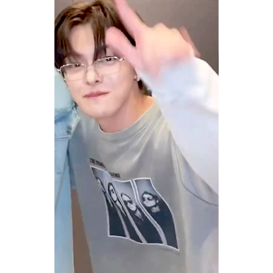 [잡담] 리오 안경 잘 어울린다 | 인스티즈