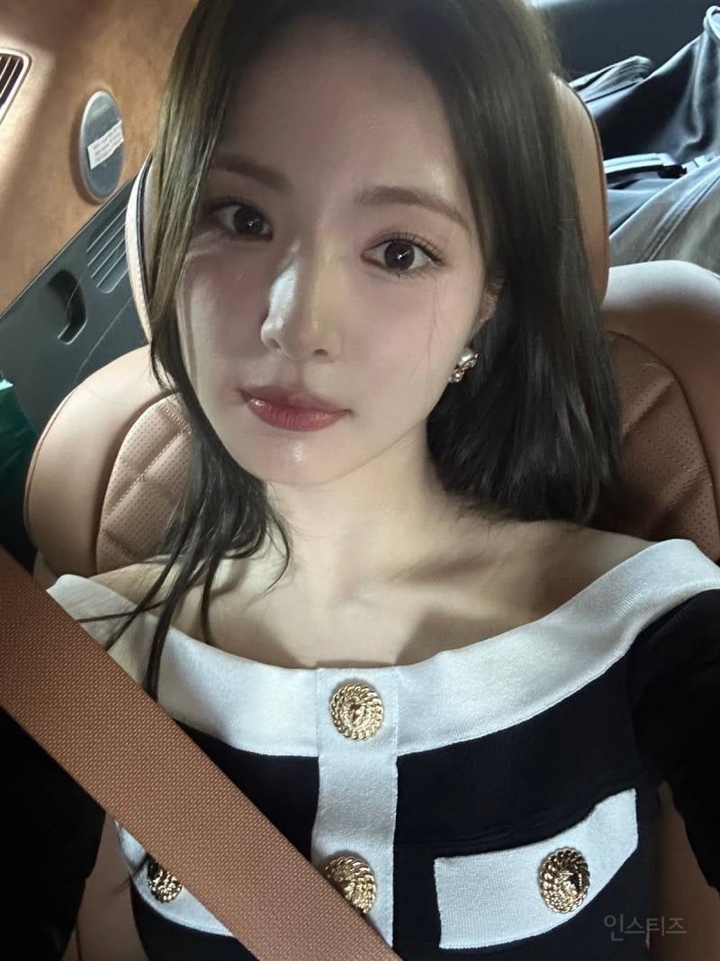 셀카 실력 늘었다는 신세경 | 인스티즈