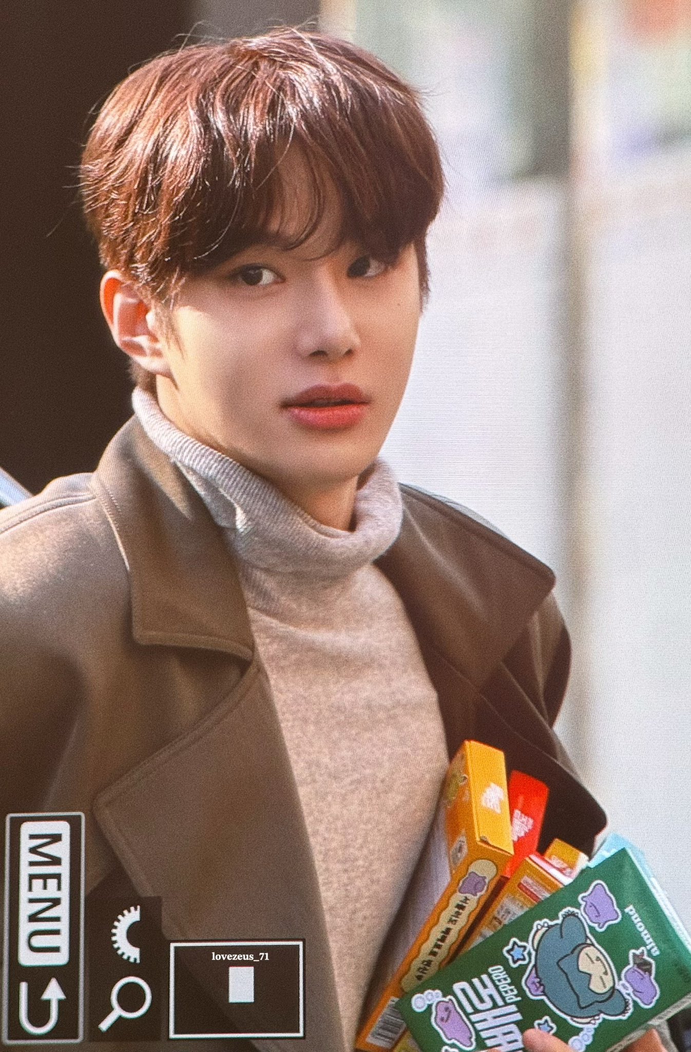 [잡담] 정우 오늘 얼굴 뭐야 진짜 왜 가 | 인스티즈