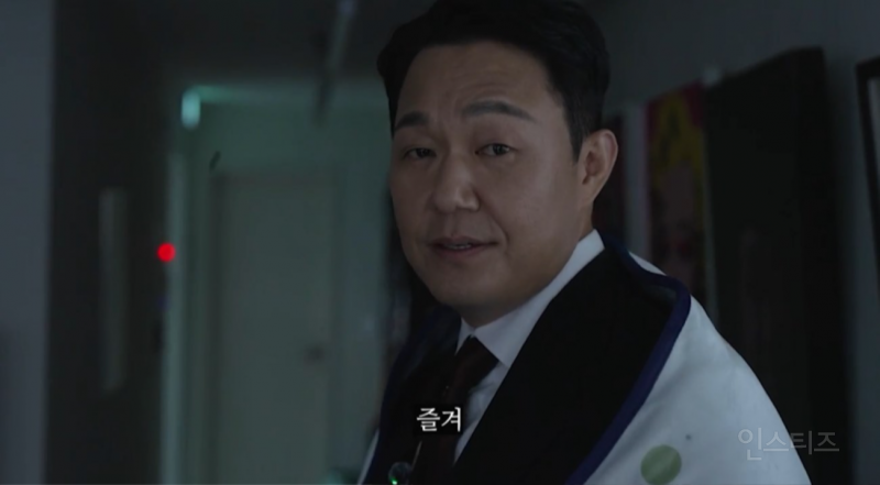 "즐겨, 살려는 드릴게” 박성웅, '코요태스티벌'서 레전드 장면 재현 | 인스티즈