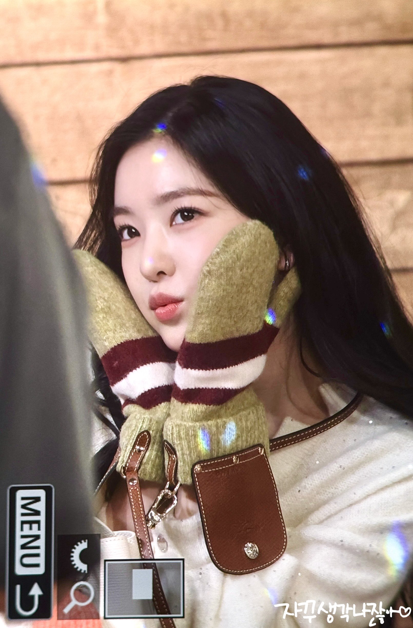 [잡담] 오늘자 아이린 롱샴 팝업스토어 | 인스티즈