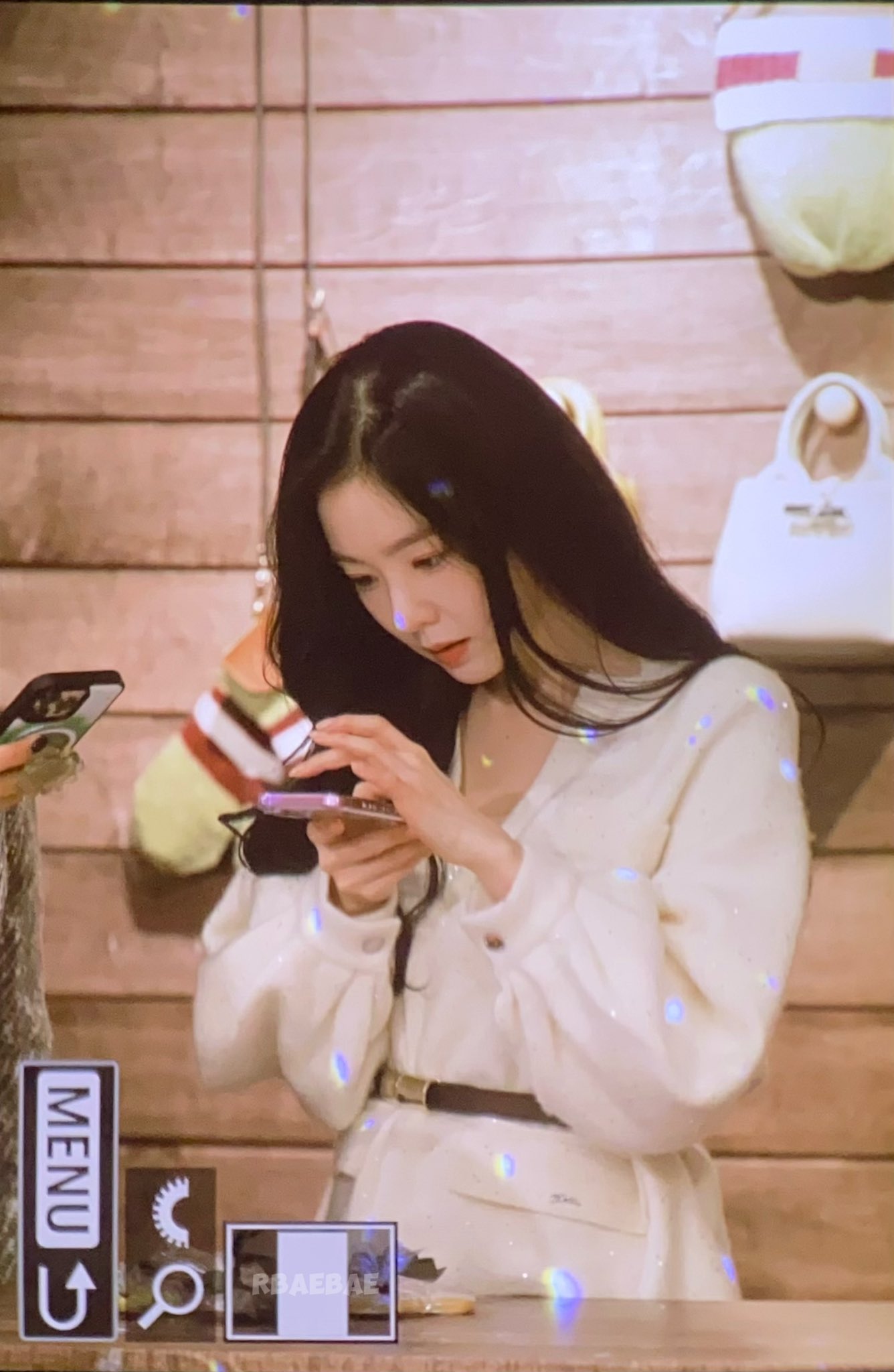 [잡담] 오늘자 아이린 롱샴 팝업스토어 | 인스티즈