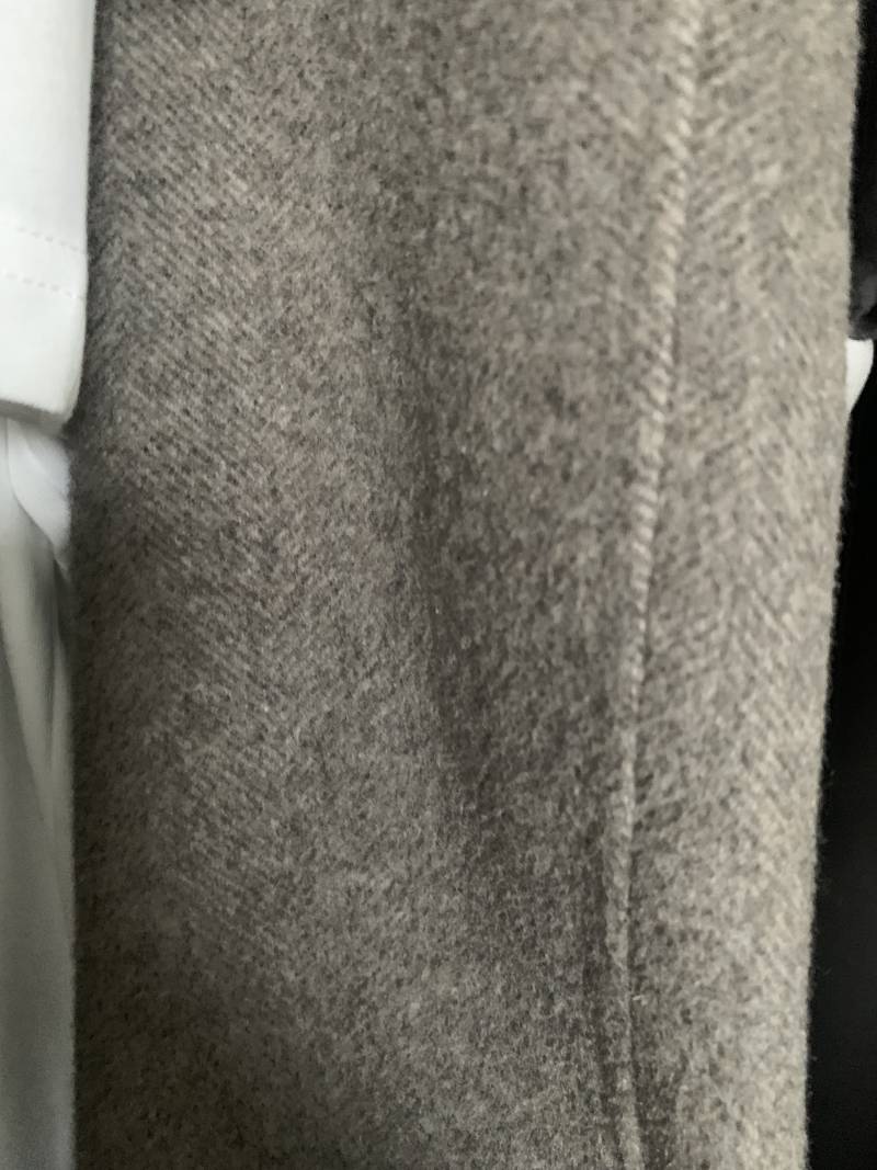 [잡담] 익들아 이런 색 코트엔 뭐가 어울릴까 하객룩 ㅠㅠ | 인스티즈