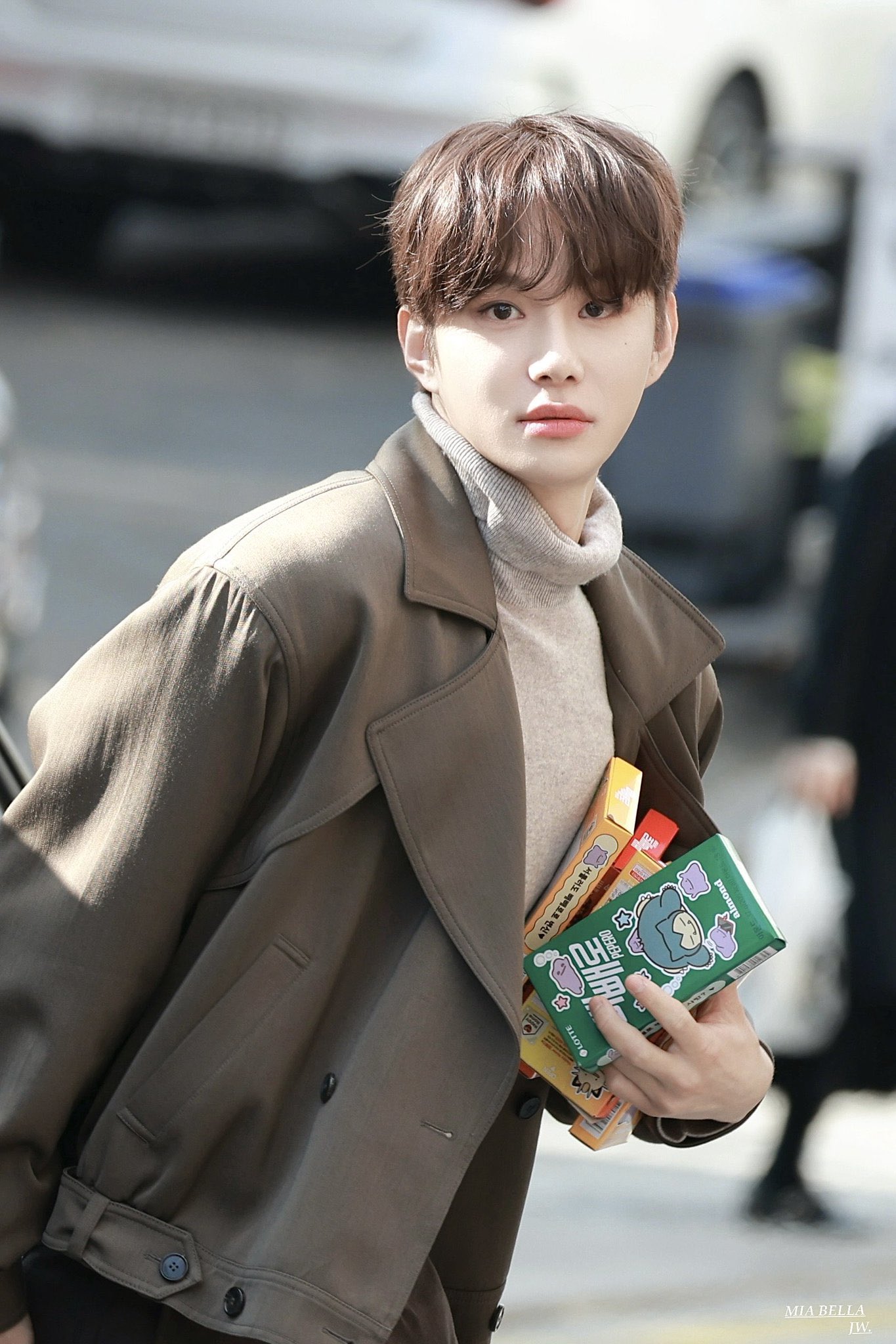 [잡담] 정우 얼굴 실트 왜 드는지 알겠다 ㅋㅋ | 인스티즈