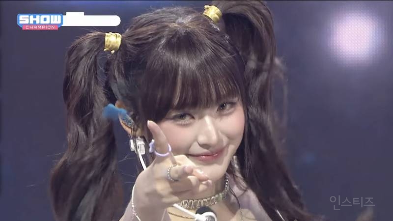 너무 예뻐서 보는 사람 모두 유혜주남편처럼 만든다는 어제자 피프티피프티 아테나.jpg | 인스티즈
