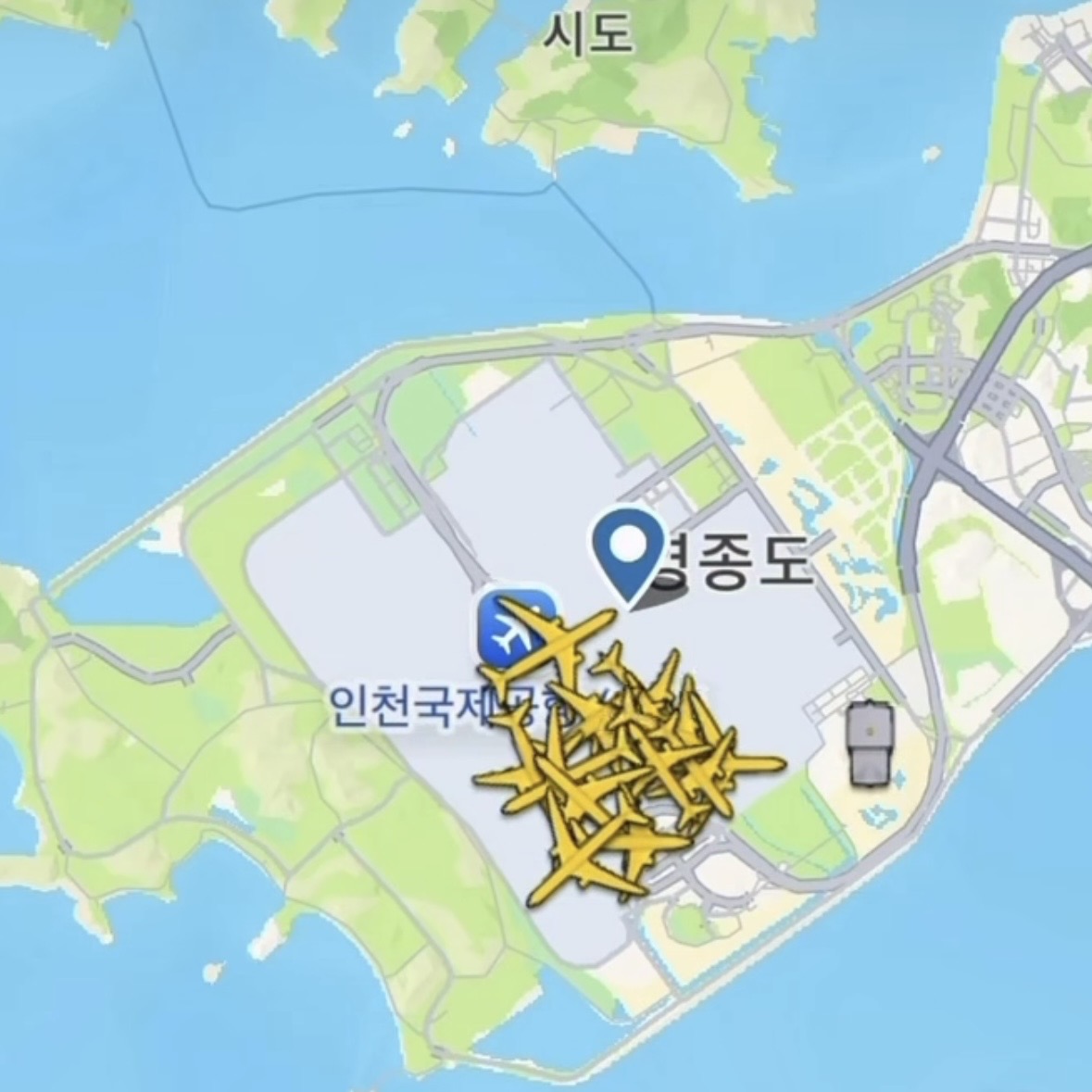 [잡담] 오늘 영어듣기 평가 시간에 공항에 비행기 모여있는거봐 ㅋㅋㅋㅋㅋㅋㅋㅋ | 인스티즈