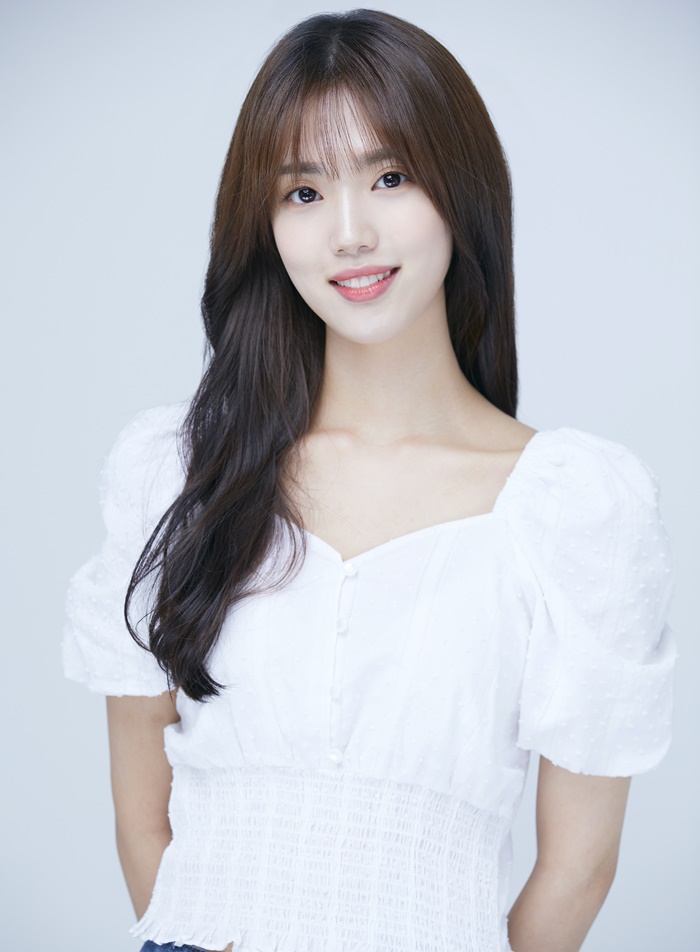 [정보/소식] [단독] 윤서아, '뷰티 인 더 비스트' 캐스팅 …진혁 PD와 재회 | 인스티즈