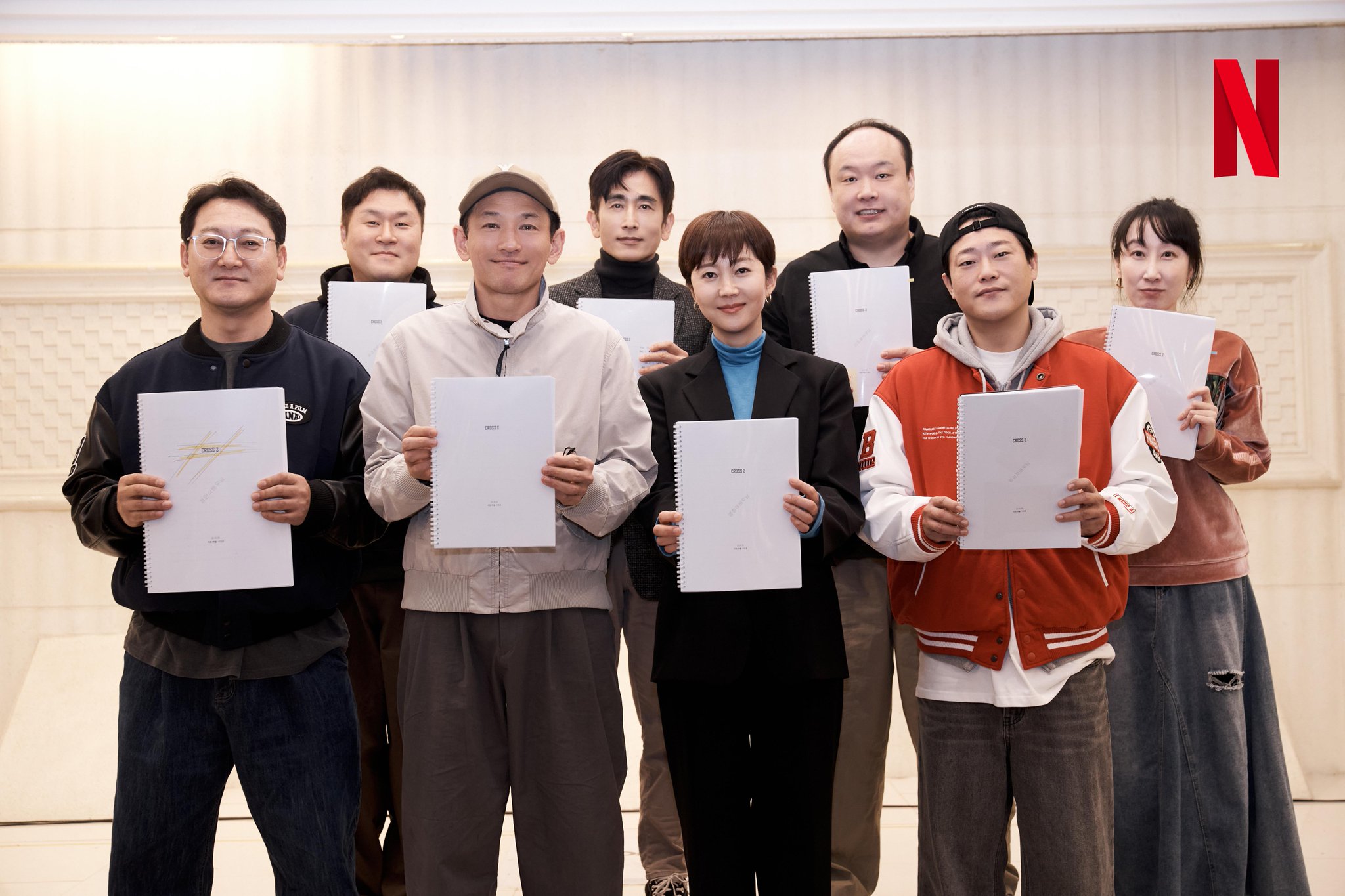 [잡담] 문화재 도난 사건을 해결하기 위해 다시 돌아온 강무와 미선, 그리고 뉴페이스들. <크로스 2> 제작 확정, 오직 넷플릭스에서 | 인스티즈