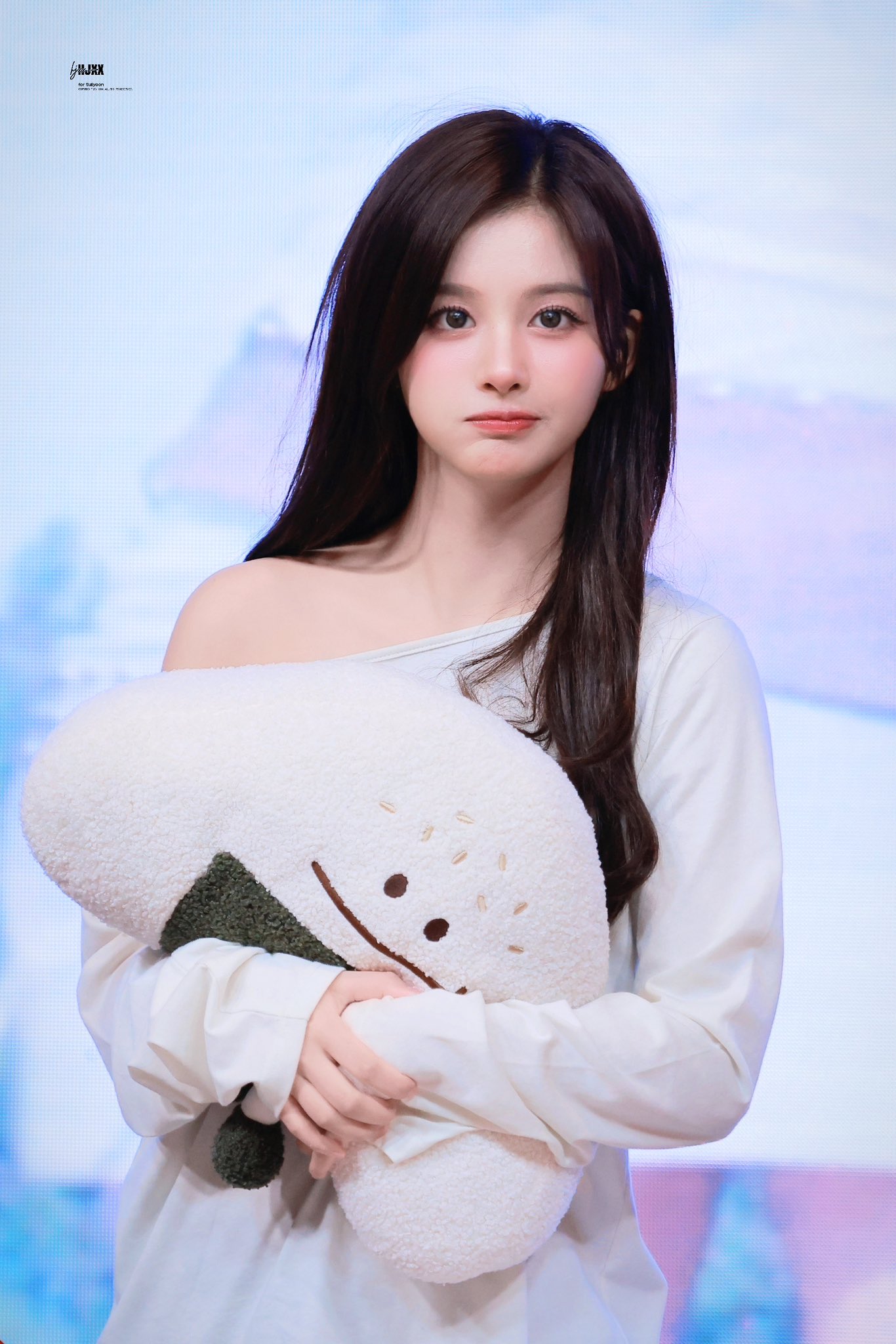 [잡담] 요즘 설윤이가 너무 좋아 | 인스티즈