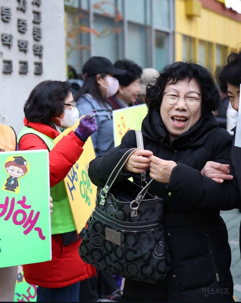 "엄마도 대학간다!” 늦깎이 수험생 만학도들의 아름다운 도전 | 인스티즈