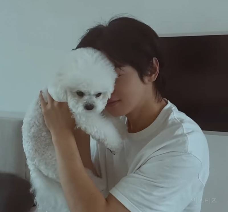 반려견 동동이랑 컨포찍은 차은우.jpg | 인스티즈