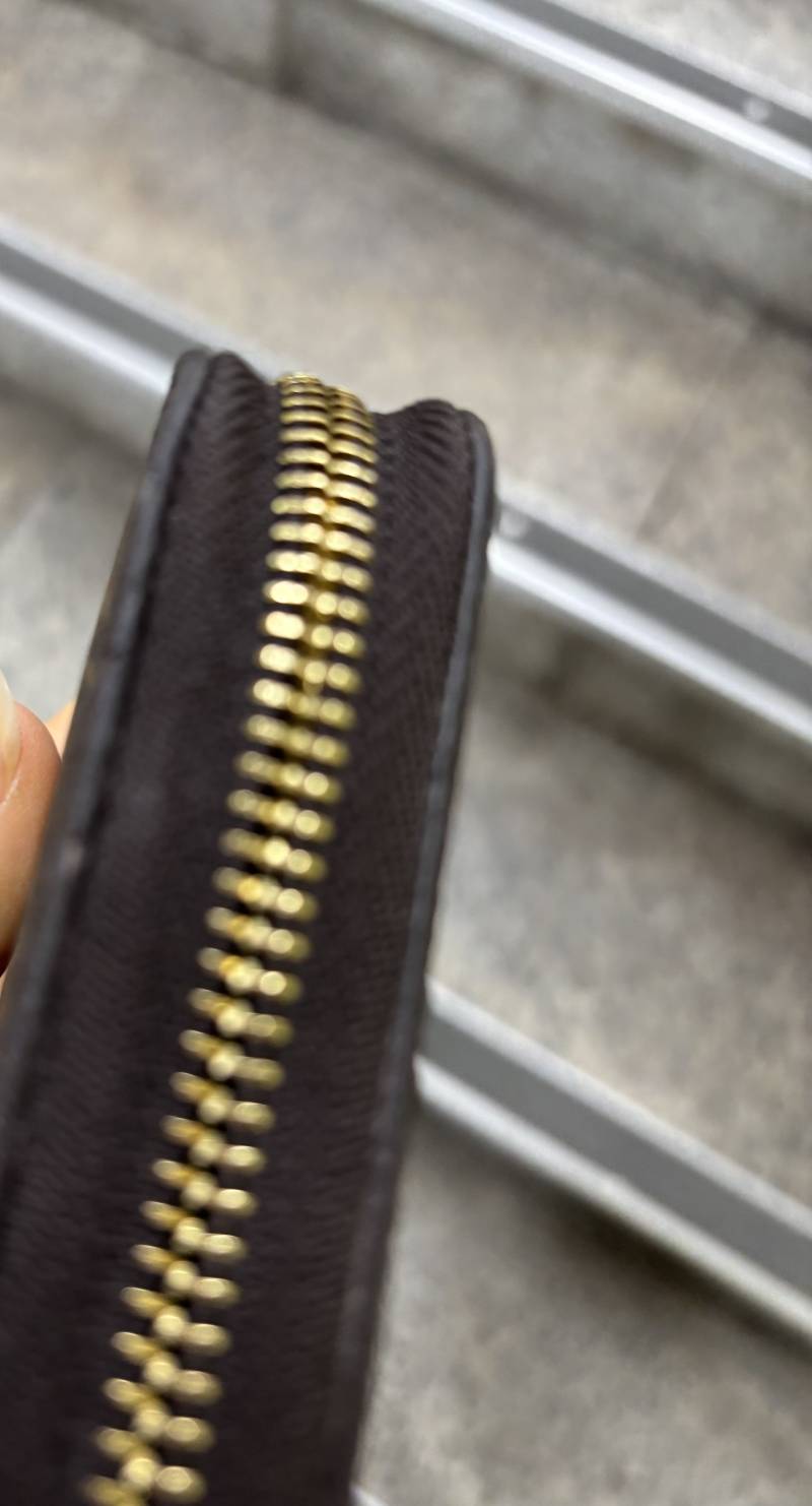 [잡담] 수선집 가면 지갑 지퍼? 이런것도 새걸로 갈아주나?? | 인스티즈