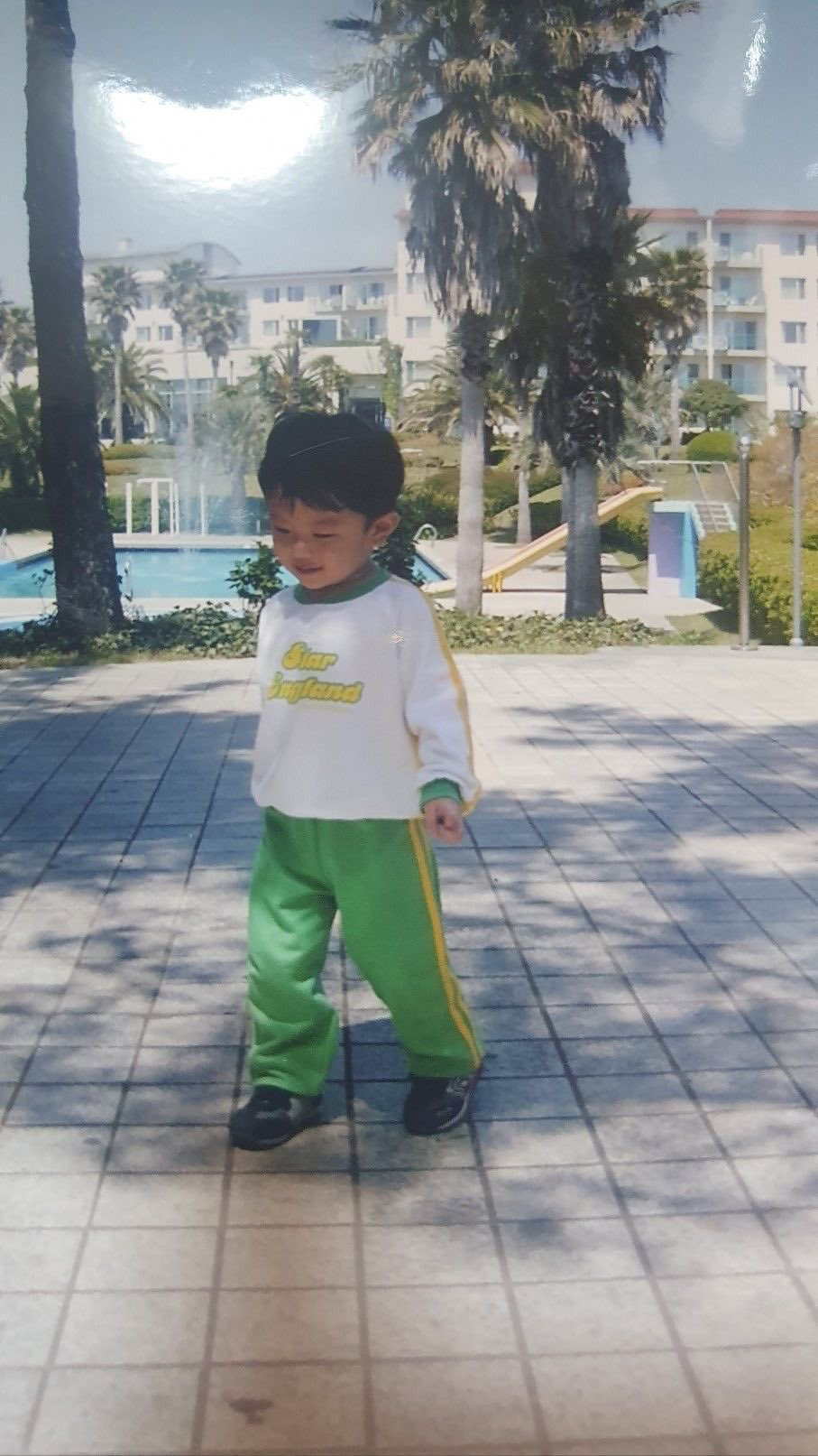 [잡담] 근데 강민이 애기때 사진이 ㄹㅇ 이진이랑 더 닮음 | 인스티즈