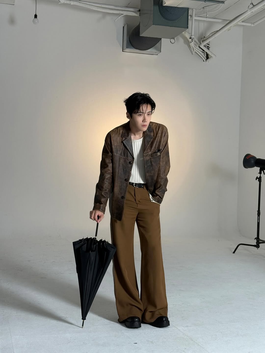 [잡담] 김선호) 김선호 시그사진 비하인드 몇장줬는데 느낌좋다 | 인스티즈