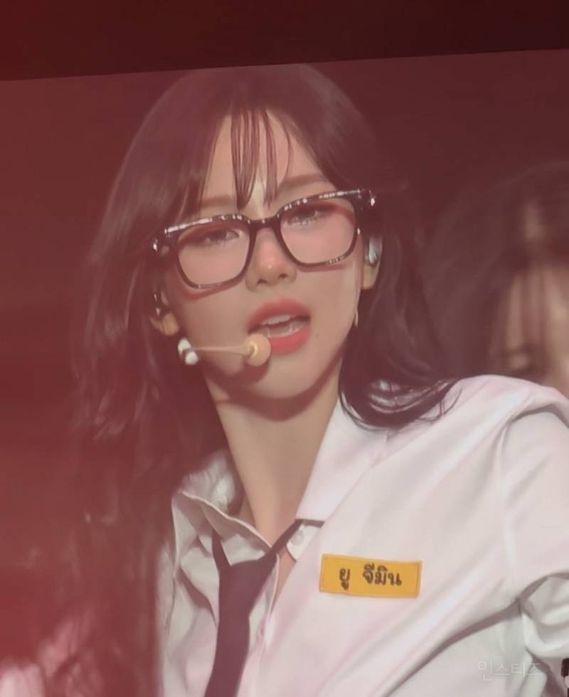 251115 방콕 콘서트 에스파 카리나 전광판 | 인스티즈