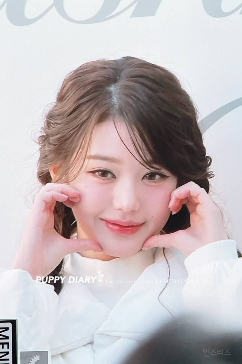 오늘 아이더X코스모폴리탄 캐시미어 트레일러 팝업 포토콜 행사 참석한 아이브 장원영 | 인스티즈