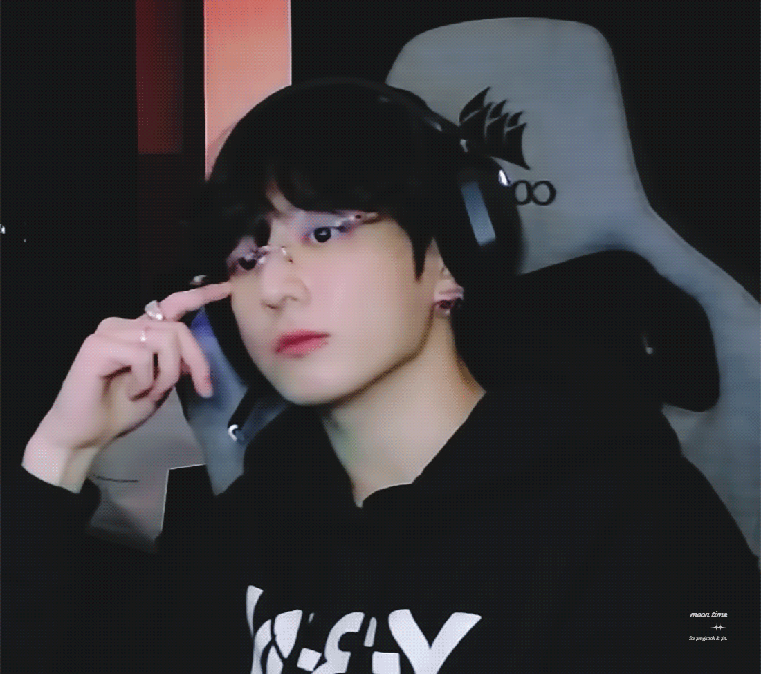 [잡담] 정국 오늘 진짜 예쁘장하게 생겼다 | 인스티즈