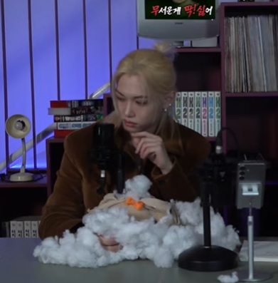 [정보/소식] 유병재 무딱싫 라이브 나와서 인형 터트린 아이돌 (반갈죽) | 인스티즈