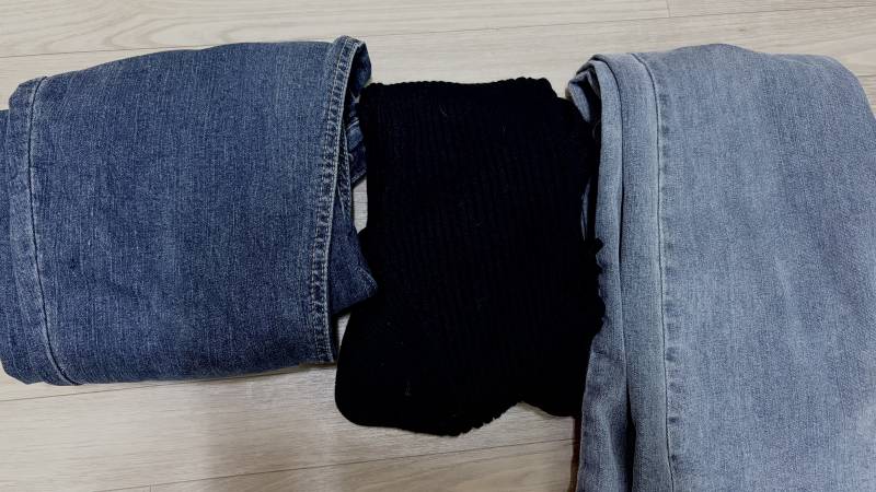 [잡담] 검정색 상의에 어두운 청바지 111 밝은 청바지 222 | 인스티즈