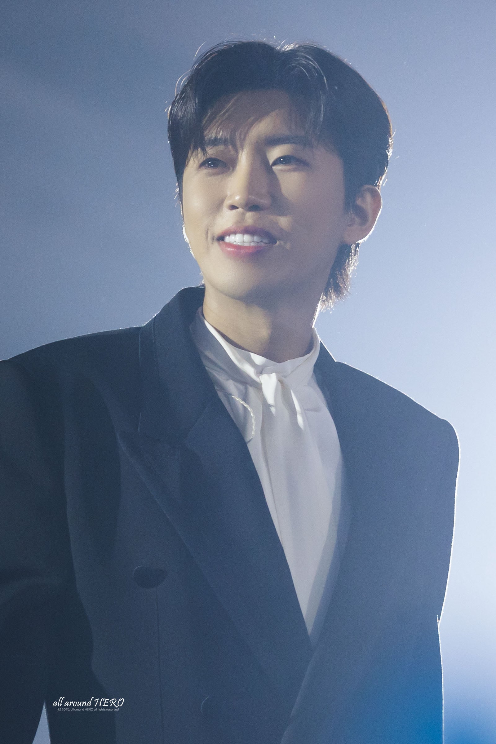 [잡담] 임영웅 2025 콘서트 무대 의상과 장르에 따른 분위기 차이 | 인스티즈
