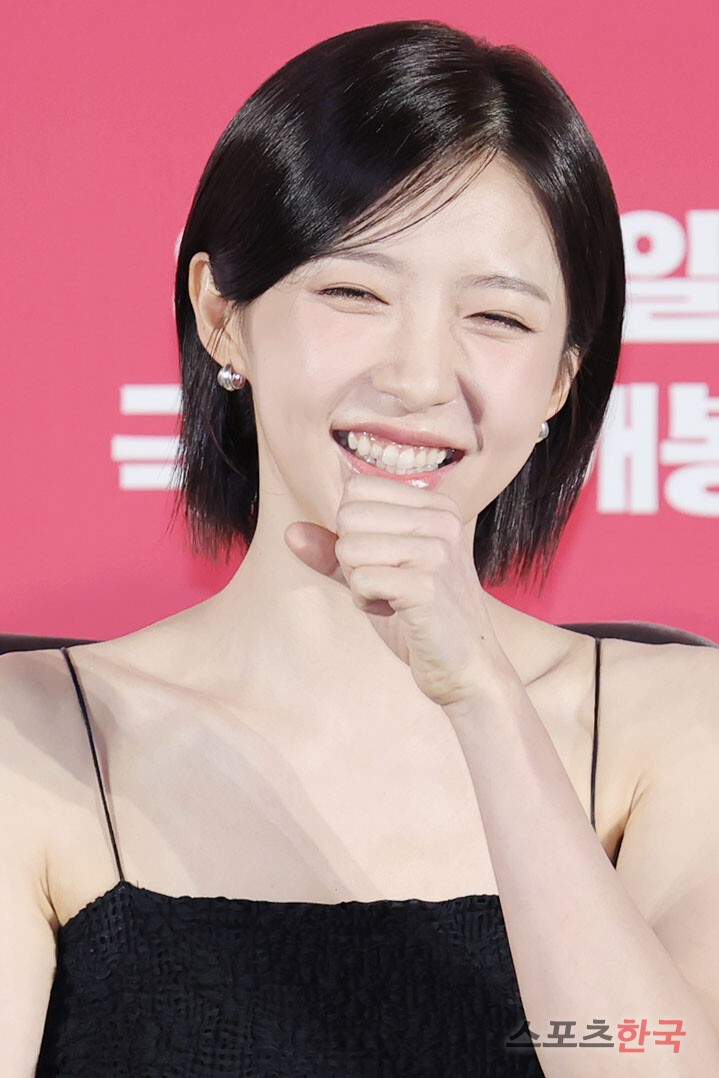 [잡담] 나만 유인영-박지현-주현영 그라데이션으로 닮아보이나? | 인스티즈