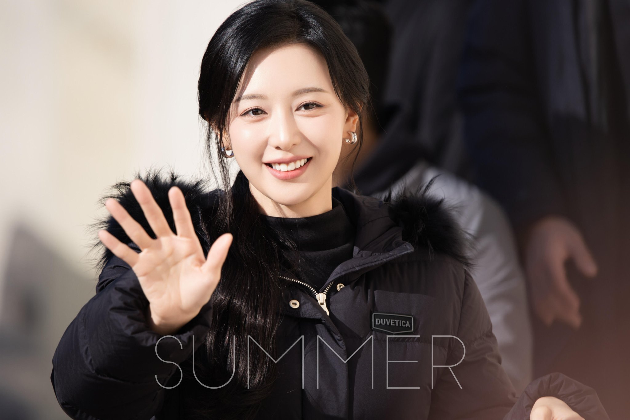 [잡담] 251117 김지원 듀베티카 포토콜 행사 사진들 | 인스티즈