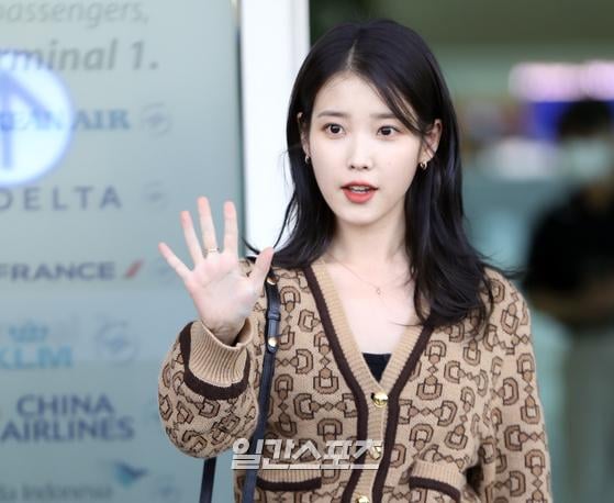 [잡담] 대군부인) 아이유 손 & 변우석 손 | 인스티즈