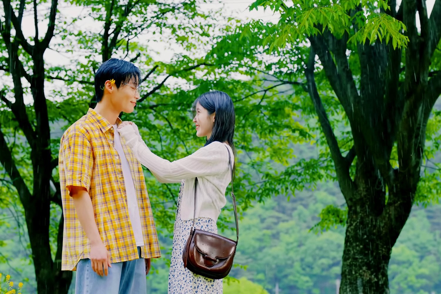 [잡담] 초록글에 아이유랑 허남준 몸 두께차이 | 인스티즈