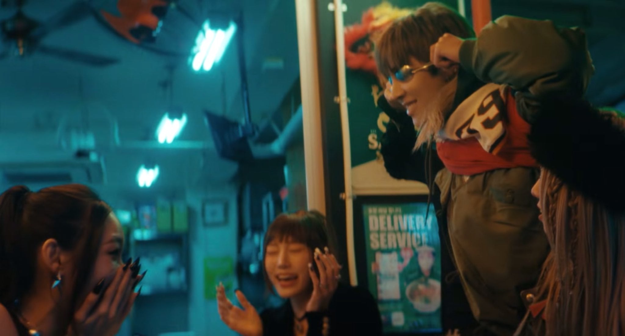 [잡담] 올데프 뮤비에 잼민짓하는 이건 뭐임 샤갈ㅠㅋㅋㅋㅋ여멤표정봐 | 인스티즈