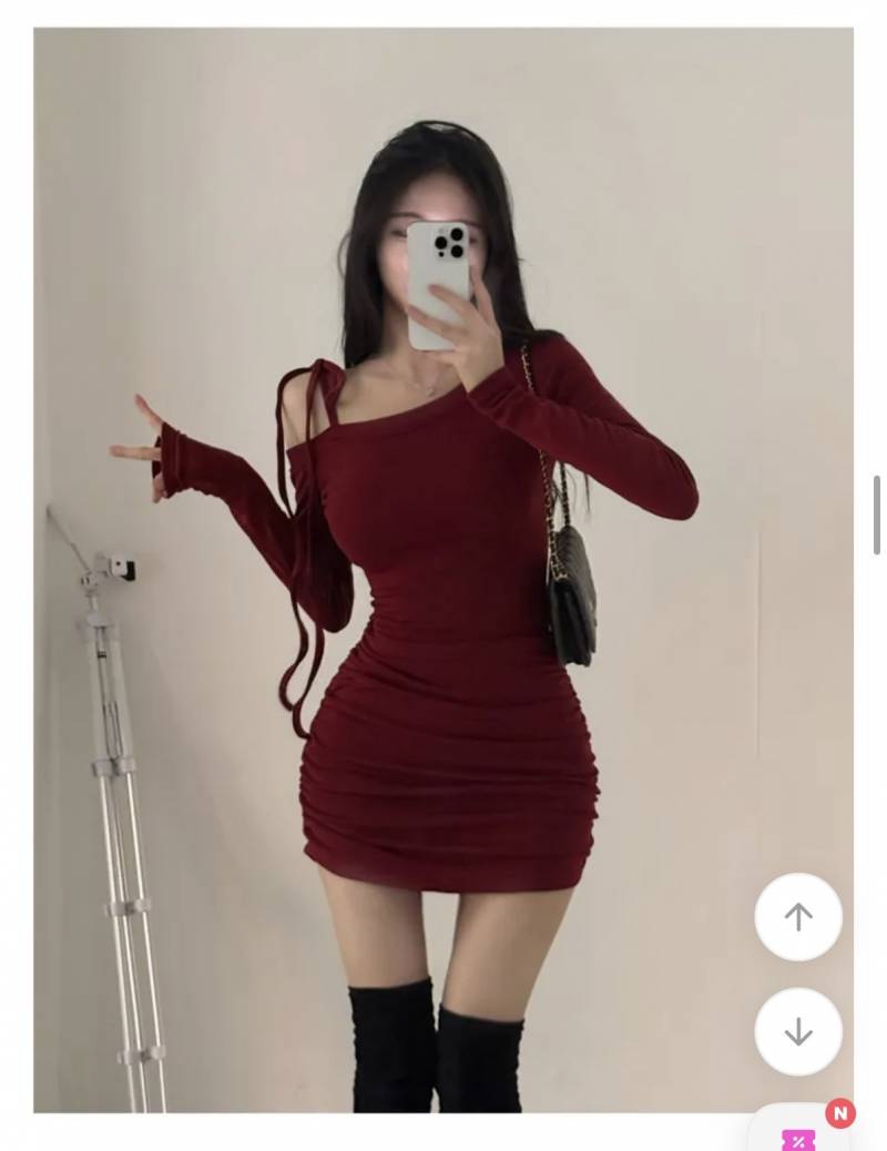[잡담] 이거 술집 여자들이 입는 홀복같애..? | 인스티즈