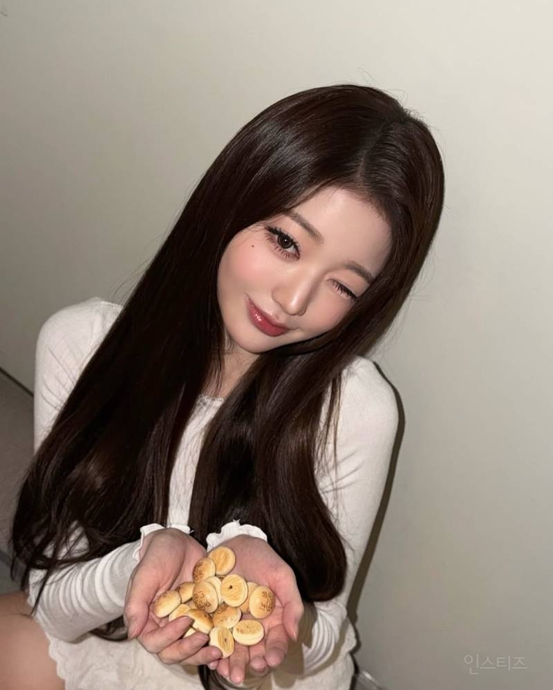 251118 아이브 장원영 인스타 🍪🍬🍭 | 인스티즈
