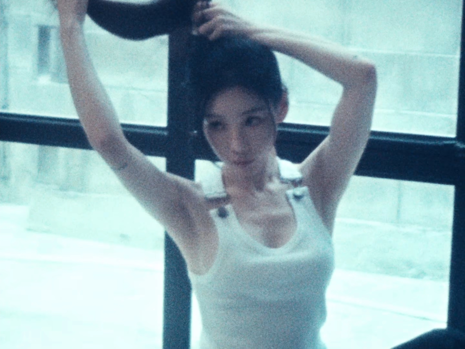 [잡담] 태연 트레일러 미모 장난없다 | 인스티즈
