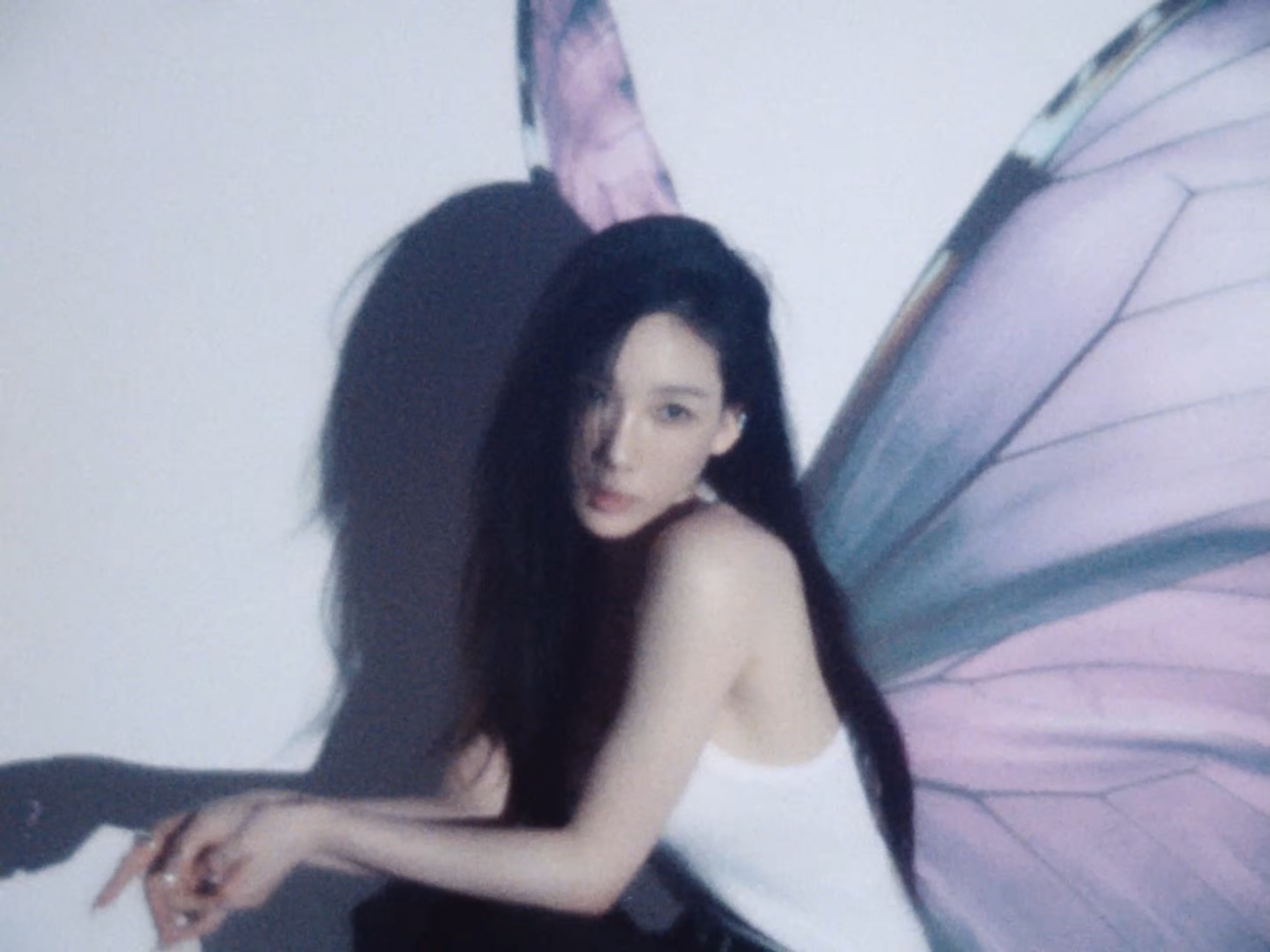 [잡담] 태연 트레일러 미모 장난없다 | 인스티즈