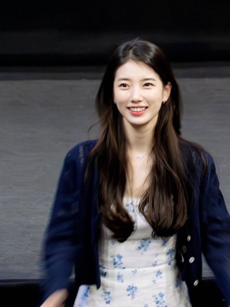 [잡담] 요즘 여자연예인들 저렇게 애기머리.? 따로 커트하는건가 | 인스티즈