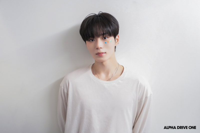 서바이벌로 결성된 팀이 처음으로 생일 맞았을 때.jpg | 인스티즈