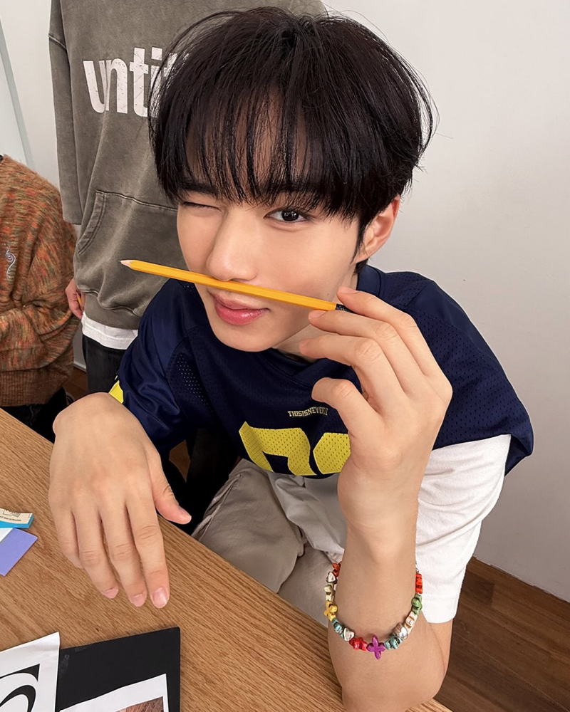 서바이벌로 결성된 팀이 처음으로 생일 맞았을 때.jpg | 인스티즈