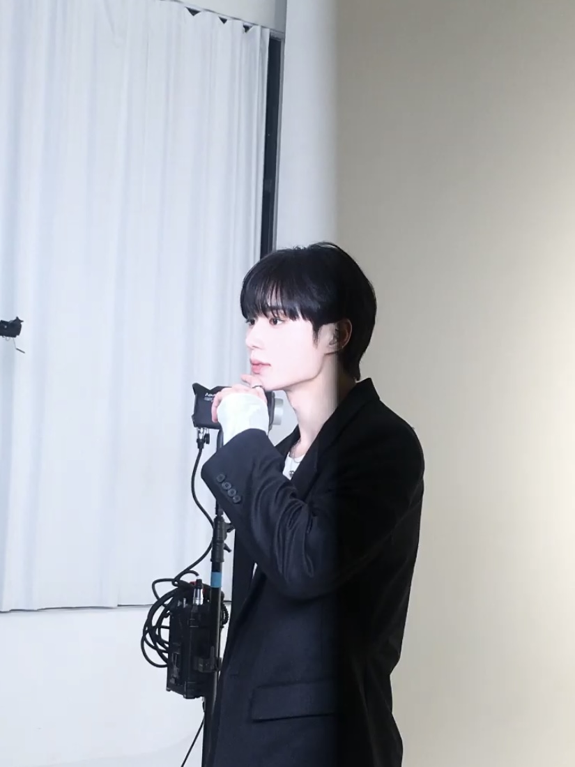 [잡담] 리오가 찍어준 준서 사진 개쩔어 | 인스티즈