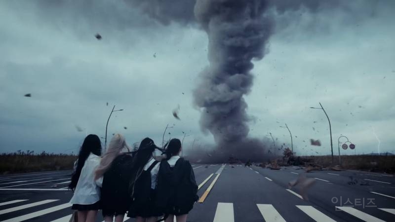신인의 성장 서사를 뭉클하게 말아온듯한 여돌 뮤비 | 인스티즈