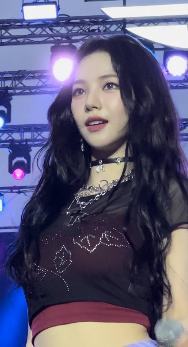 팬들 폰카에 찍힌 에스파 카리나 실물 수준jpg | 인스티즈